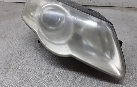 Volkswagen PASSAT B6 Headlight/headlamp 3C0941006J