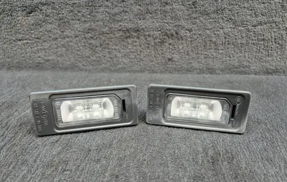 Audi A4 S4 B8 8K Number plate light 4G0943021