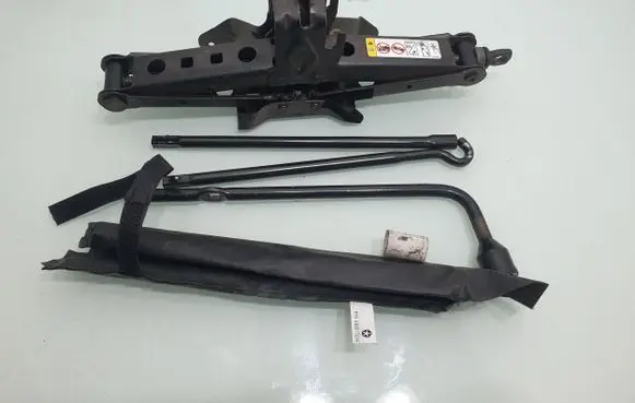 Dodge Durango III Lift Jack 04766498AA