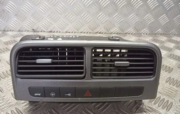 Fiat Grande Punto Dashboard air vent grill cover trim 735386328