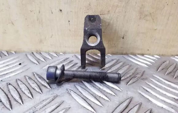 Volkswagen Crafter Fuel Injector clamp holder
