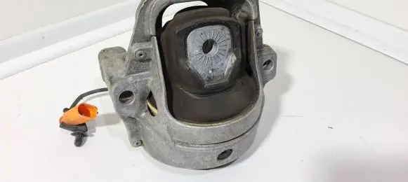 Audi A4 S4 B8 8K Engine mount bracket 8K0199381