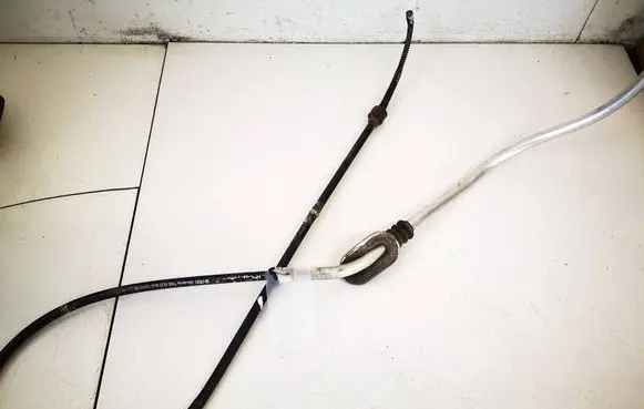 Handbrake/parking brake wiring cable