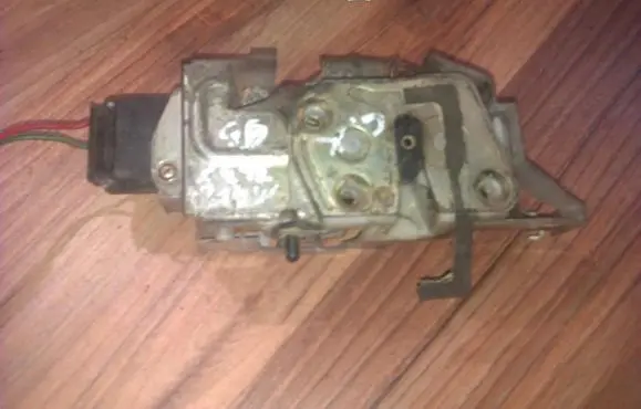 Mazda 323 Rear door lock