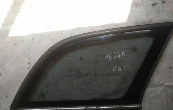 Toyota Avensis T250 Rear side window as2