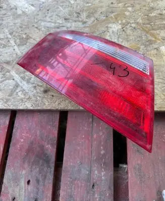 Audi A5 8T 8F Tailgate rear/tail lights 8T0945095