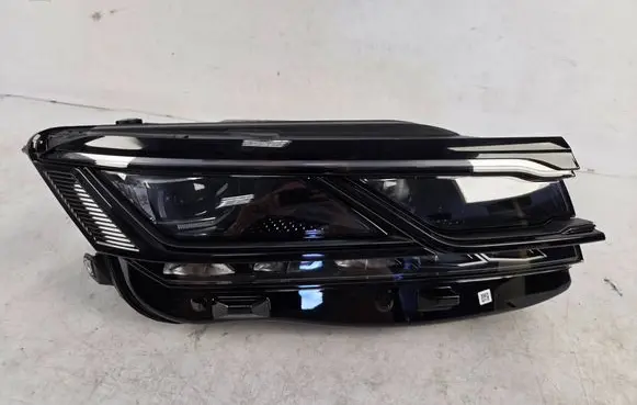 Volkswagen Touareg III Headlight/headlamp 761941114A 1EX01314320