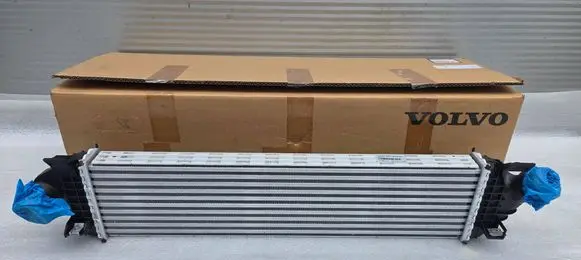 Volvo V50 Intercooler radiator 31280122