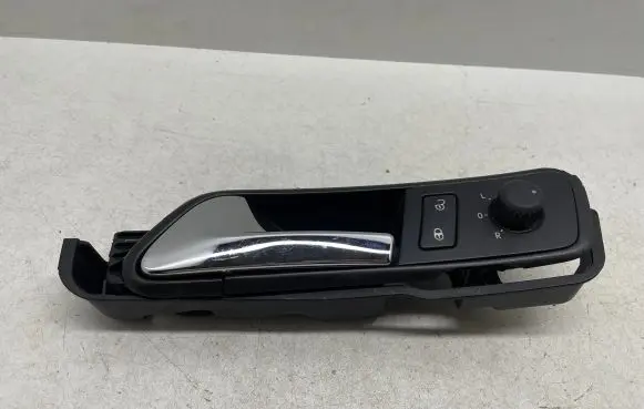 Volkswagen Caddy Front door interior handle trim 1T0837197A PA6GF30