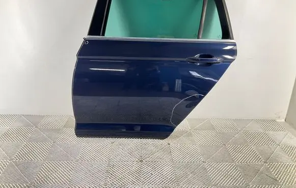 Rear door