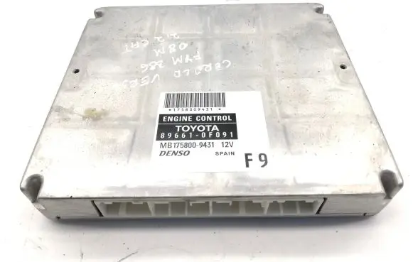 Toyota Corolla Verso E121 Engine control unit/module 896610F091