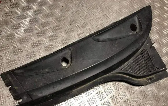 Renault Scenic I Wiper trim 8200050329