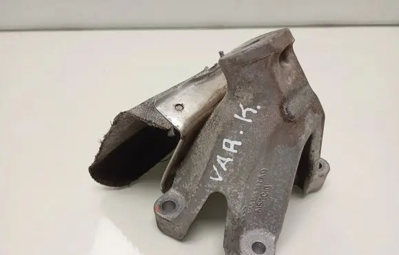 Audi A5 8T 8F Engine mounting bracket 8K0199307AQ