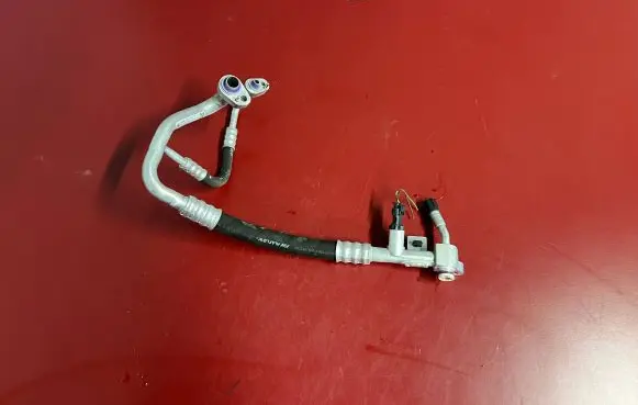 BMW i3 Air conditioning (A/C) pipe/hose 9317397 64509317397