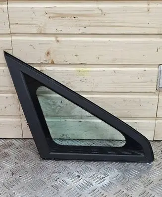 Ford C-MAX I Front triangle window/glass 