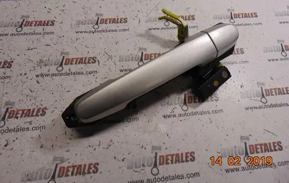 Toyota Corolla Verso AR10 Rear door exterior handle 