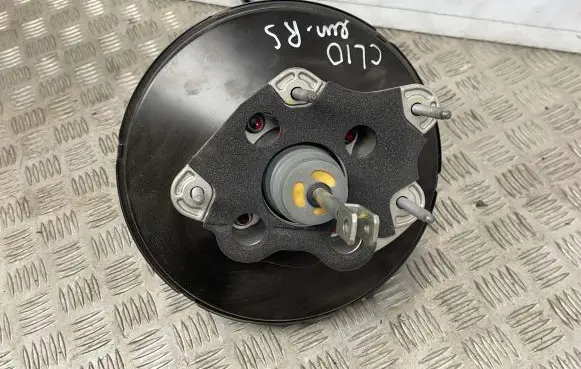 Renault Clio IV Brake booster 472107069R