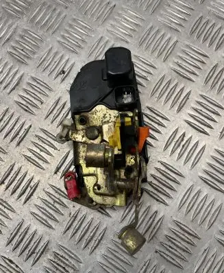 Chrysler Grand Voyager IV Front door lock