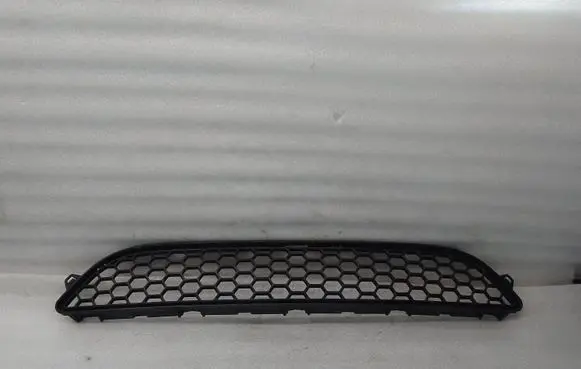 Volvo S60 Front bumper lower grill 30795021