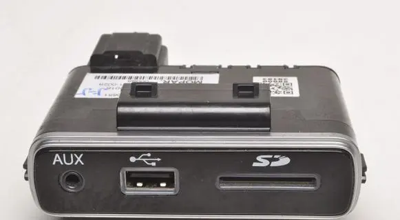 Fiat 500X USB socket connector 735650651
