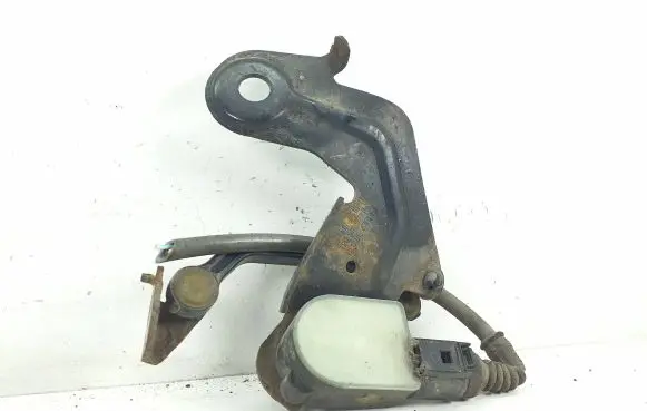 Headlight/headlamp level sensor