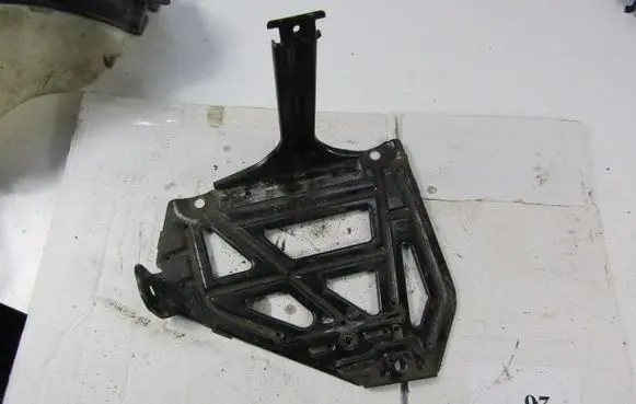 BMW 3 E46 Battery tray 