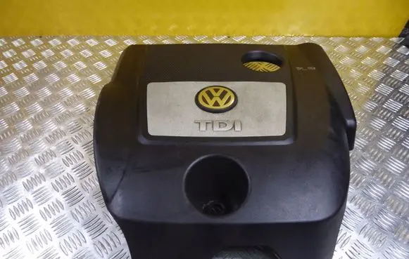 Volkswagen Golf IV Engine cover (trim) 038103925EK