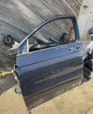 Honda CR-V Front door