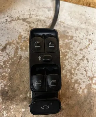 Mercedes-Benz C W203 Other switches/knobs/shifts A2038200110 501809 050500S003