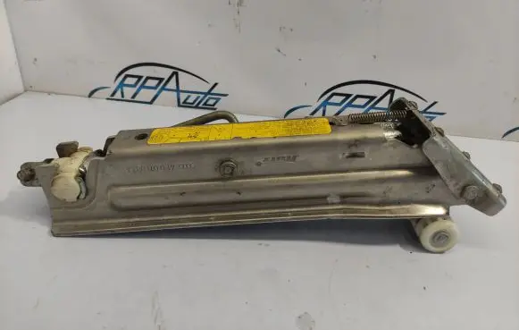 Audi A8 S8 D3 4E Lift Jack 4E0011031A