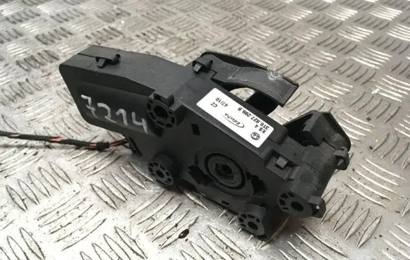 Skoda Superb B6 (3T) Tailgate window lock/catch/latch 3T0827299B 4710