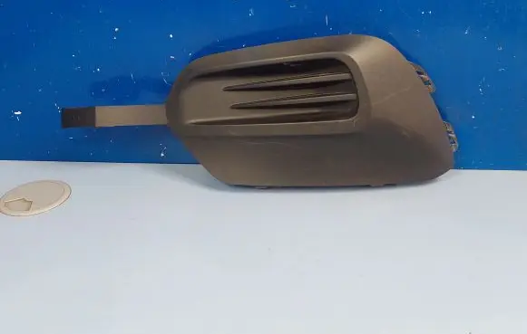Toyota Proace Front fog light trim/grill 9816778480