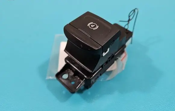 Dacia Sandero III Handbrake/parking brake auto hold switch 251756399R IMPRK1444136