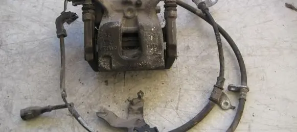 Honda HR-V Rear brake caliper 32353351