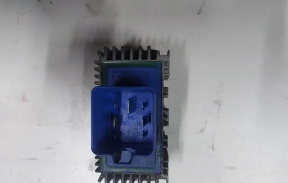 Opel Zafira A Glow plug pre-heat relay 55353011 51299014A