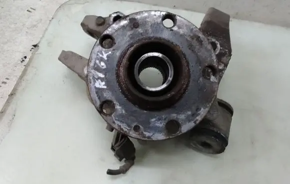 Audi A8 S8 D3 4E Rear wheel hub spindle/knuckle 