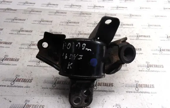 Hyundai i30 Engine mount bracket