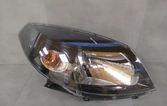 Dacia Sandero Headlight/headlamp 260104793R 07008 01192602