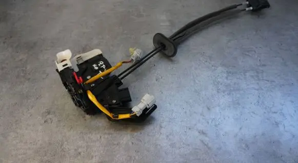 KIA Optima Front door lock