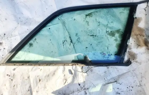 Audi A6 S6 C4 4A Rear side window