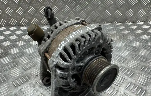 Opel Grandland X Generator/alternator 9824742880