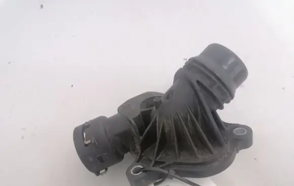 BMW 5 E60 E61 Thermostat 2248038
