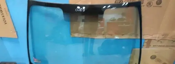 Renault Clio III Front windscreen/windshield window 