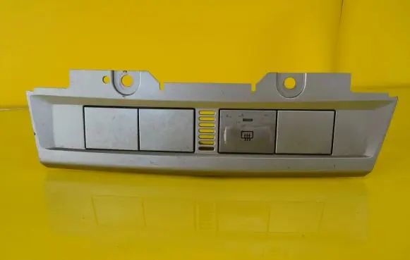 Ford Focus Windscreen/window heater switch 4M5113D734BC
