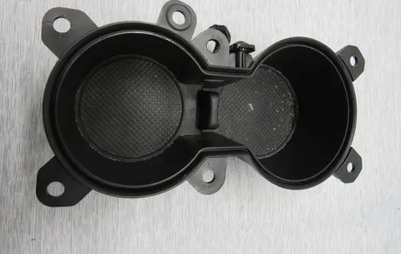 KIA Sportage Cup holder front 
