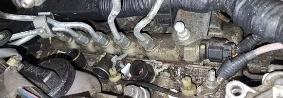 Toyota Corolla Verso AR10 Fuel main line pipe