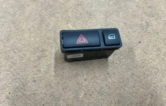 BMW 3 E46 Hazard light switch 61318368920 8368920
