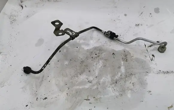 Nissan X-Trail T31 Fuel injector supply line/pipe NOCODE