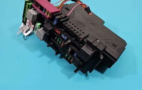 Mercedes-Benz E W212 Fuse box set 2129026107 IMPRK1468263