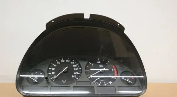 BMW 5 E39 Speedometer (instrument cluster) 8381198